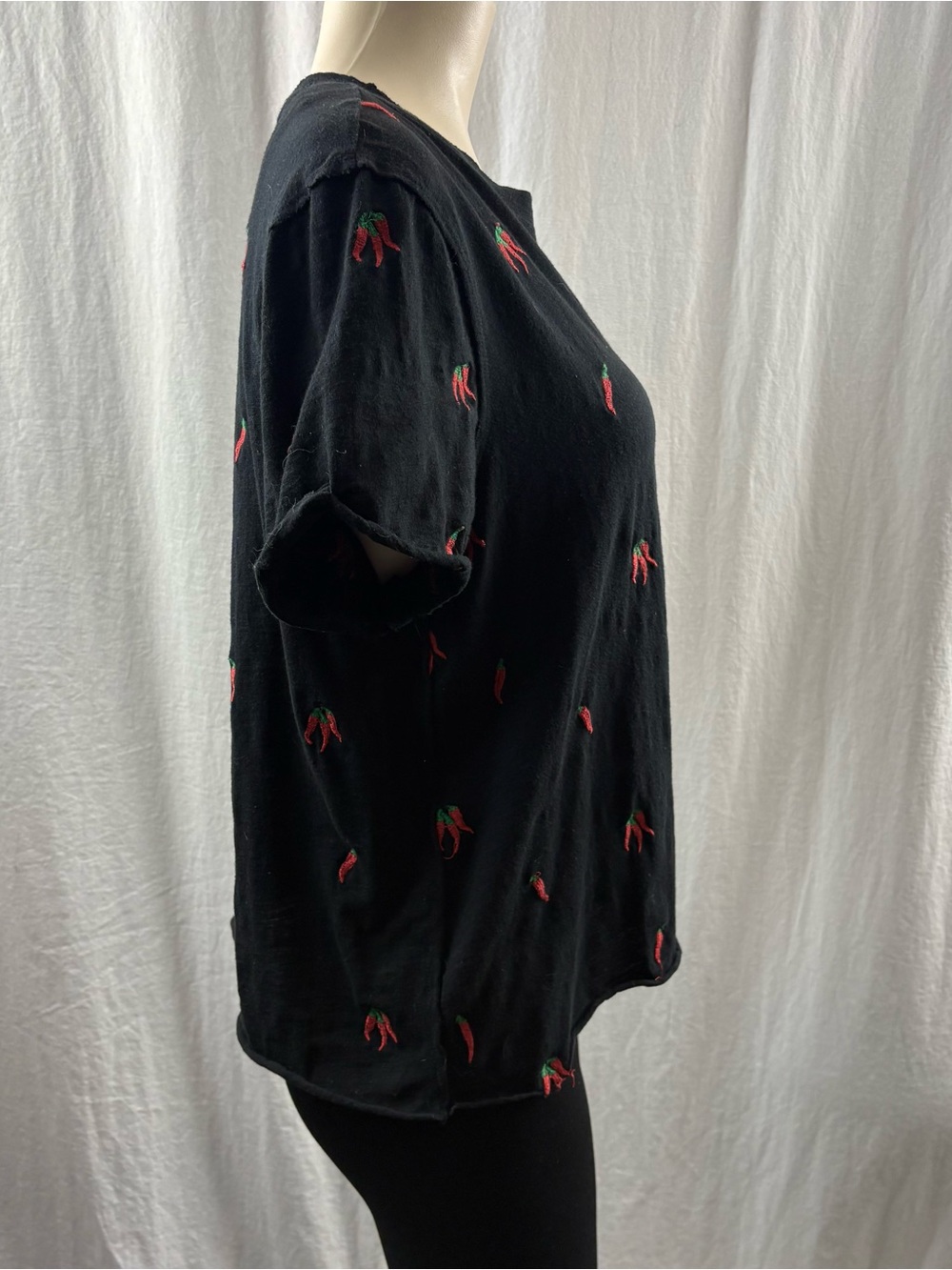 Anthropologie the Caitlin Boxy Tee by Maeve: Embroidered Red Chili Peppers M - Picture 8 of 10